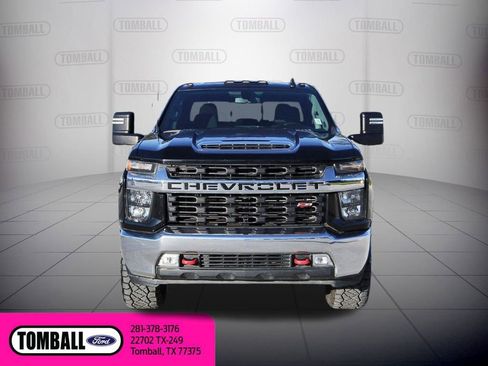 Used 2020 Chevrolet Silverado 2500 LT w/ Convenience Package image 2