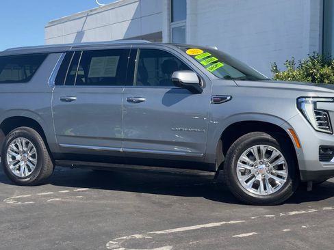 Used 2025 GMC Yukon XL Denali AWD/4WD image 2