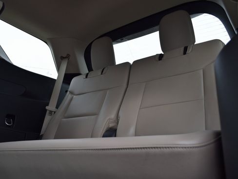 Used 2023 Ford Explorer XLT w/ Equipment Group 202A image 21