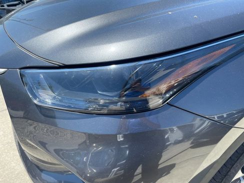 Used 2023 Toyota Highlander XLE FWD image 8