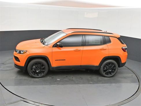 New 2026 Jeep Compass Latitude image 32