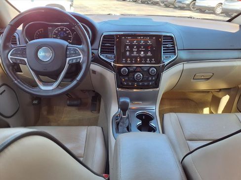 Used 2020 Jeep Grand Cherokee Overland image 9