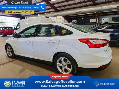 Used 2014 Ford Focus SE FWD image 3