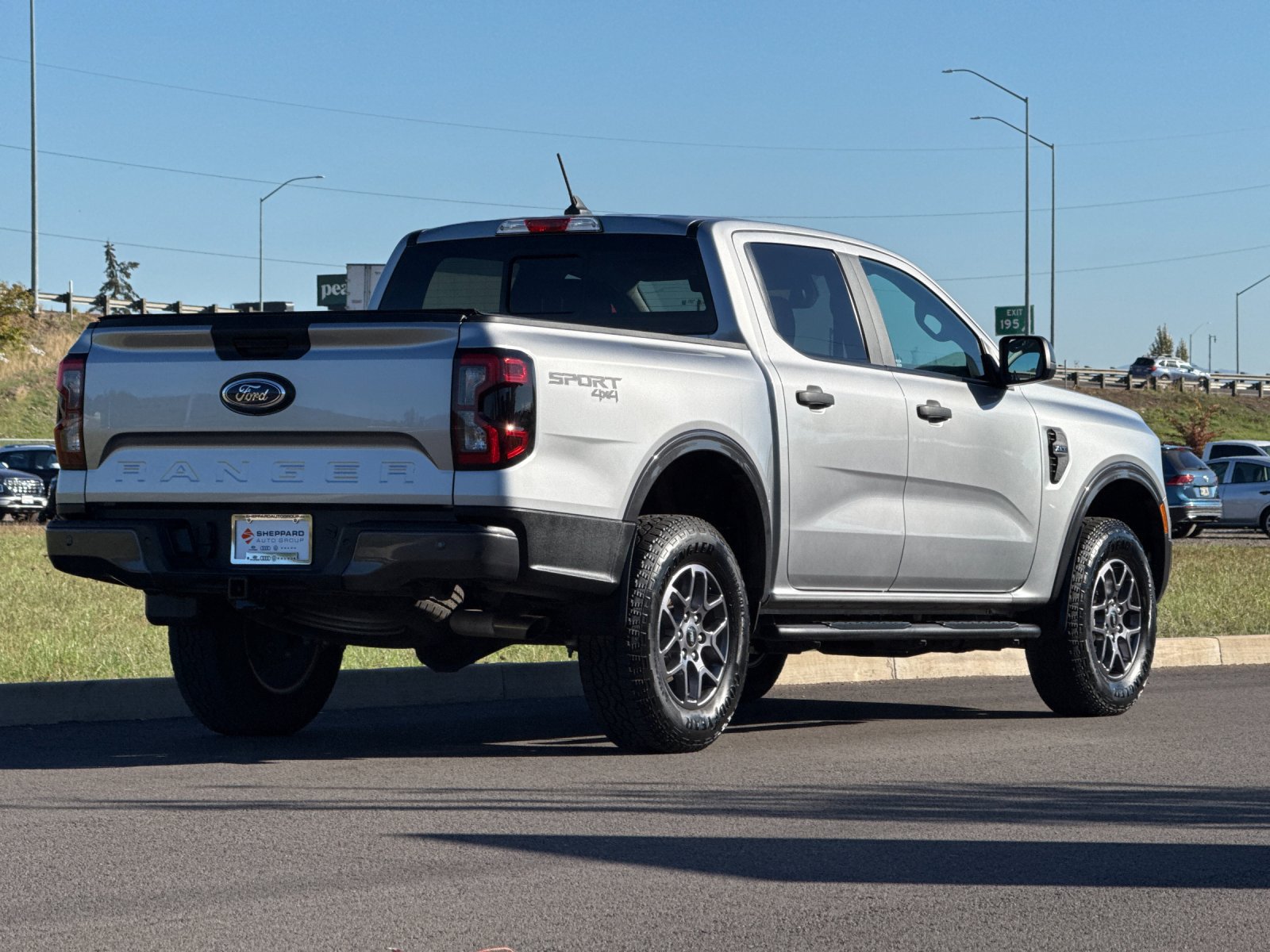 Used 2024 Ford Ranger XLT w/ Equipment Group 301A High AWD/4WD image 3