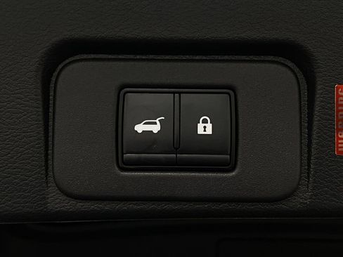Certified 2023 Nissan Rogue Platinum w/ Platinum Premium Package AWD/4WD image 6