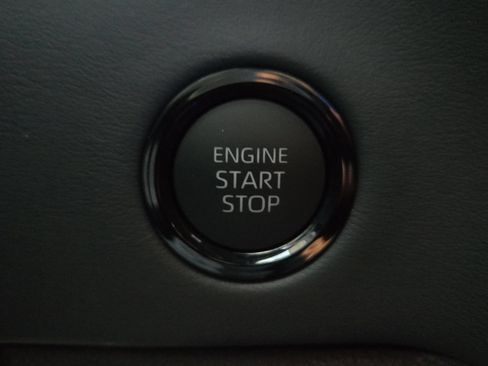 Used 2026 Toyota Tundra Platinum AWD/4WD image 21
