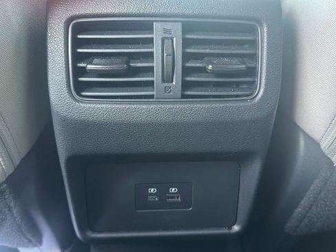 Used 2023 Nissan Rogue SV AWD/4WD image 11