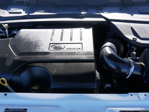 Used 2019 Land Rover Discovery Sport HSE image 31