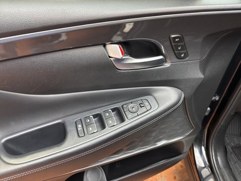 Certified 2023 Hyundai Santa Fe Limited image 23