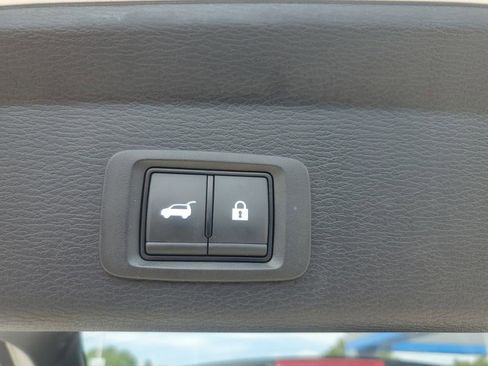 Used 2024 Mitsubishi Outlander SE image 19