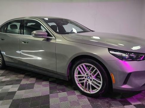 Used 2024 BMW 530i RWD image 26