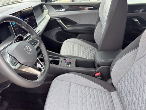 New 2026 Volkswagen Tiguan S image 10