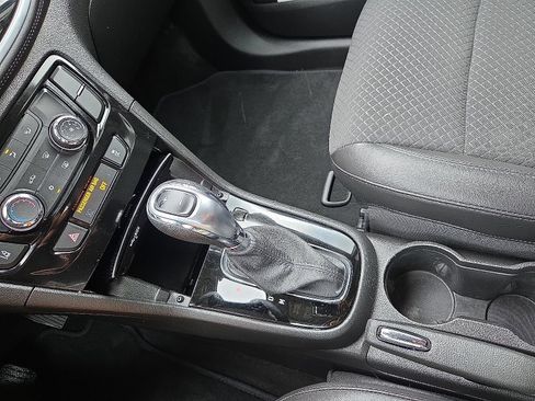 Used 2022 Buick Encore Preferred w/ Safety Package II AWD/4WD image 20