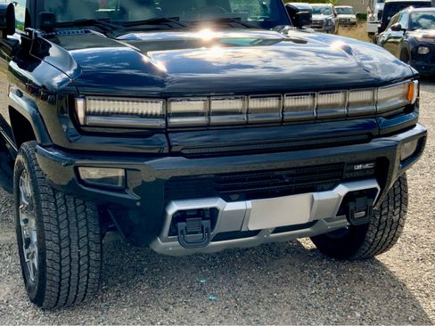 New 2025 GMC Hummer EV 3X w/ LPO, Illumination Package image 12