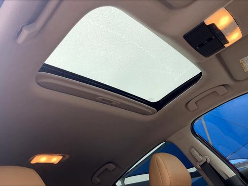 Used 2021 Nissan Sentra SV w/ SV Premium Package image 13