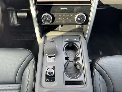 New 2026 Land Rover Discovery Limited Edition AWD/4WD image 30
