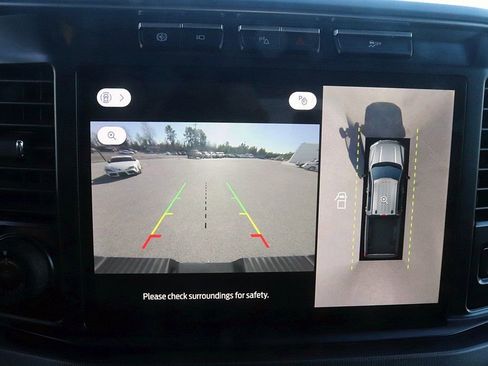 Used 2024 Ford F250 Platinum image 33