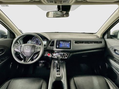 Used 2022 Honda HR-V EX image 3
