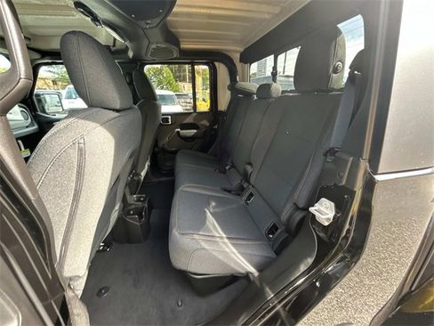 New 2025 Jeep Gladiator Sport image 5