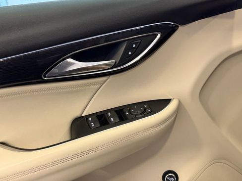 Used 2021 Buick Envision Preferred FWD image 14