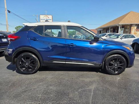 Used 2019 Nissan Kicks SR w/ SR Premium Package FWD image 6