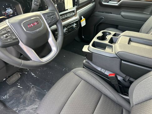 New 2026 GMC Sierra 1500 SLE image 10