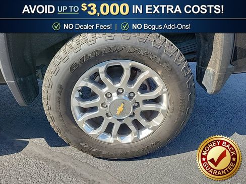 Used 2025 Chevrolet Silverado 2500 LTZ w/ LTZ Plus Package AWD/4WD image 11