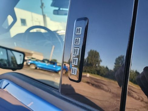Used 2022 Ford F150 Lariat w/ Equipment Group 502A High AWD/4WD image 9