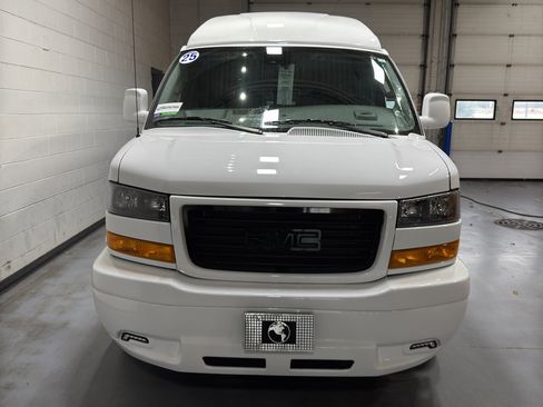 New 2025 GMC Savana 2500 Extended w/ Driver Convenience Package image 8