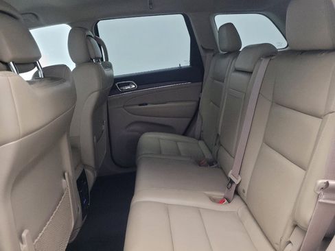 Used 2018 Jeep Grand Cherokee Limited w/ Trailer Tow Group IV image 18