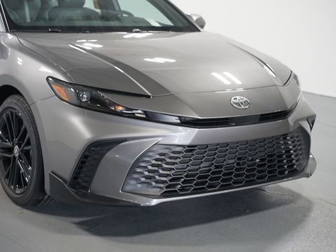 New 2026 Toyota Camry SE image 4