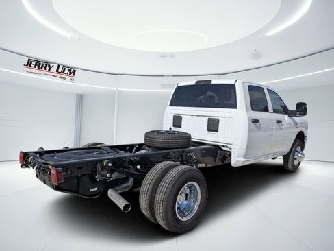 New 2026 RAM 3500 Tradesman w/ Chrome Appearance Group A AWD/4WD image 3