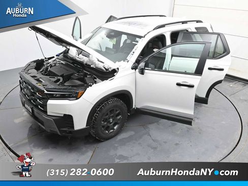 New 2026 Honda Pilot TrailSport image 34