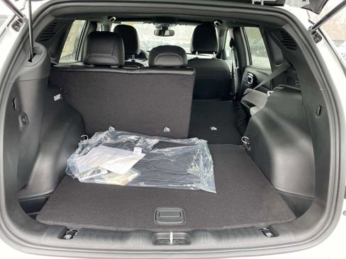 New 2026 Jeep Compass Limited image 5