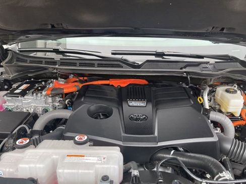 Used 2025 Toyota Tundra Limited image 20