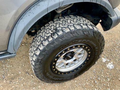 Used 2022 Ford Bronco Badlands image 17