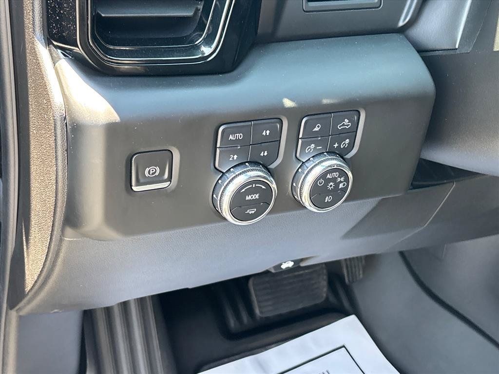 Used 2023 GMC Sierra 1500 AT4 AWD/4WD image 28