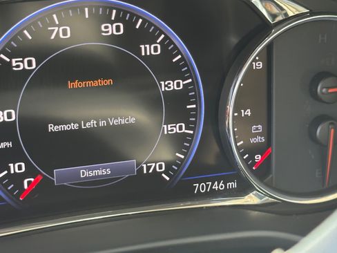 Used 2020 GMC Acadia Denali AWD/4WD image 2