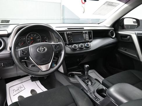 Used 2016 Toyota RAV4 LE AWD/4WD image 9