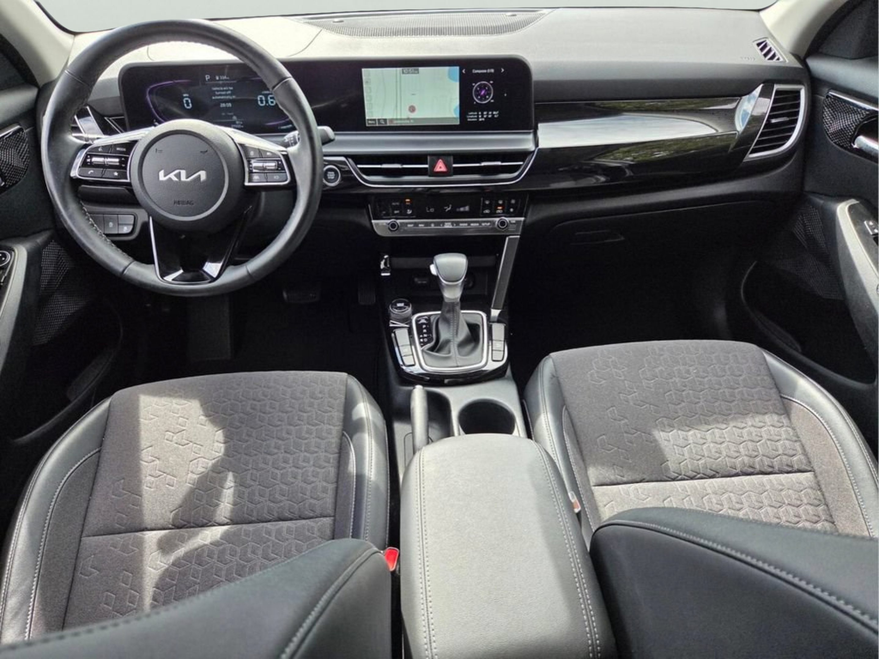 Certified 2025 Kia Seltos S FWD image 12