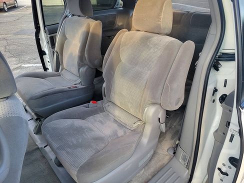 Used 2008 Toyota Sienna LE FWD image 13