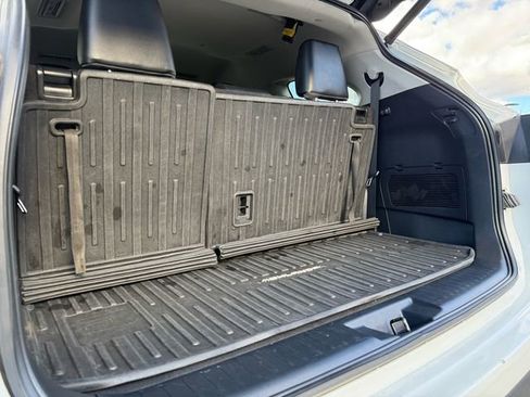 Certified 2023 Toyota Highlander XLE image 36