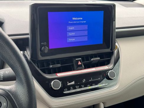 Used 2024 Toyota Corolla Cross L image 29