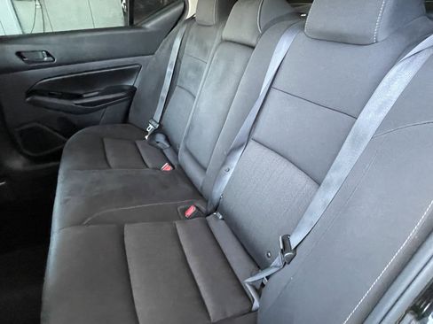 Used 2023 Nissan Altima 2.5 SV FWD image 16
