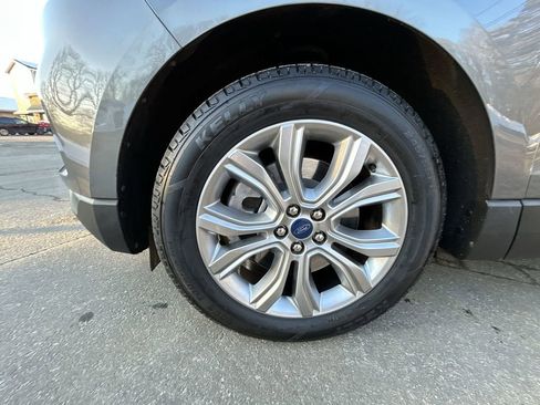 Certified 2022 Ford Edge Titanium image 10