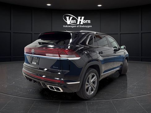 Used 2024 Volkswagen Atlas Cross Sport SEL R-Line AWD/4WD image 7
