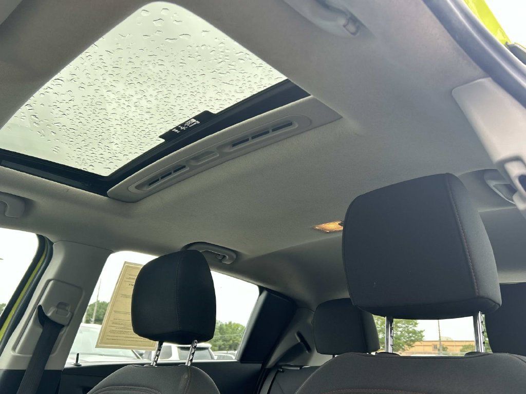 Used 2019 Chevrolet Sonic LT FWD image 17