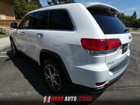 Used 2019 Jeep Grand Cherokee Limited w/ Luxury Group II AWD/4WD image 12