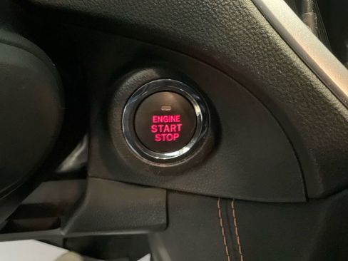 Used 2018 Subaru Crosstrek 2.0i Limited image 28