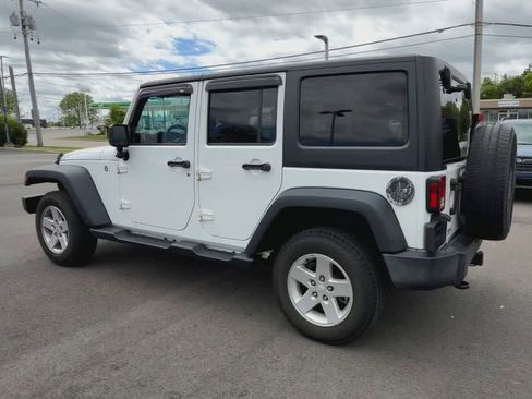 Used 2017 Jeep Wrangler Unlimited Sport w/ Quick Order Package 24S AWD/4WD image 6